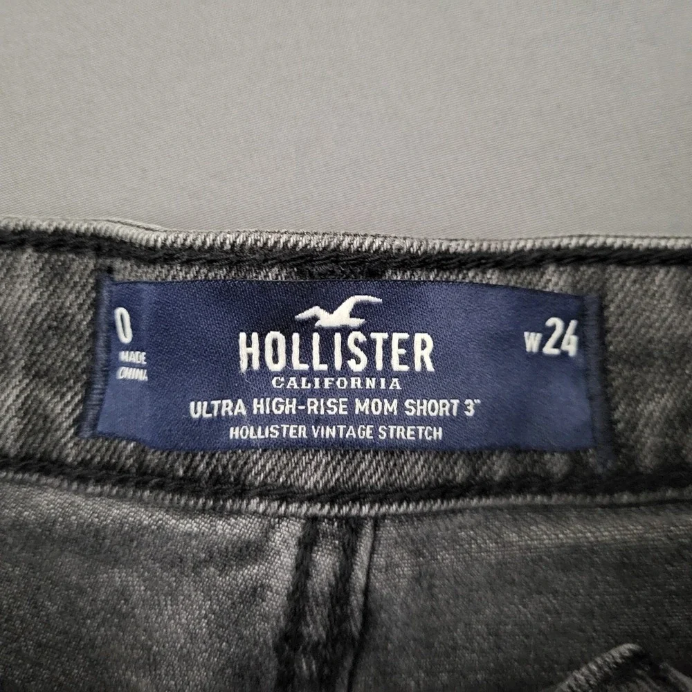 Hollister Ultra High-Rise‎ Mom Shorts Black Wash Vintage Stretch Sz 0 W24 Frayed